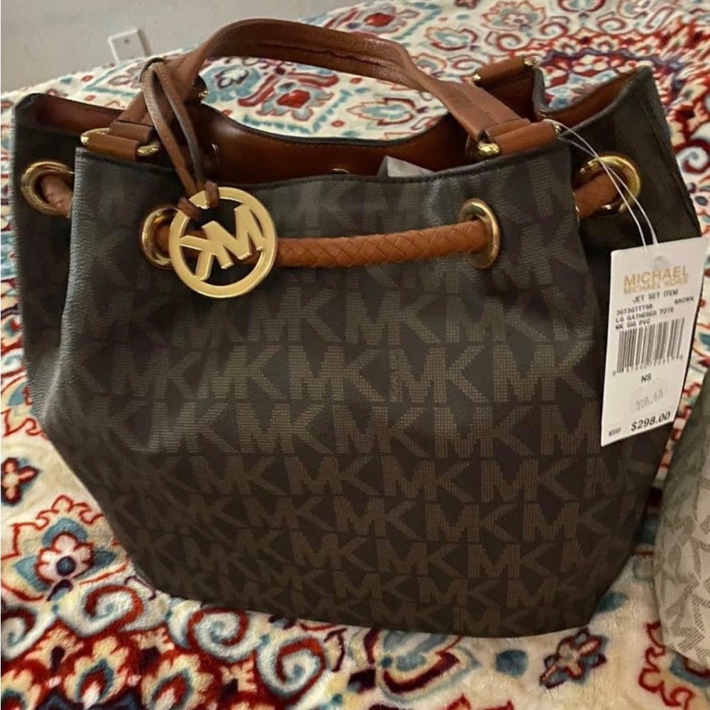 Michael Kors 'Jet Set Item Large Gathered Logo Tote'